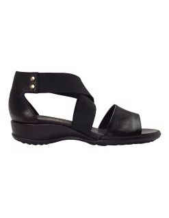 Coupon βοΈ Wide Steps Chester Black Glove π©΄ Sandals π―