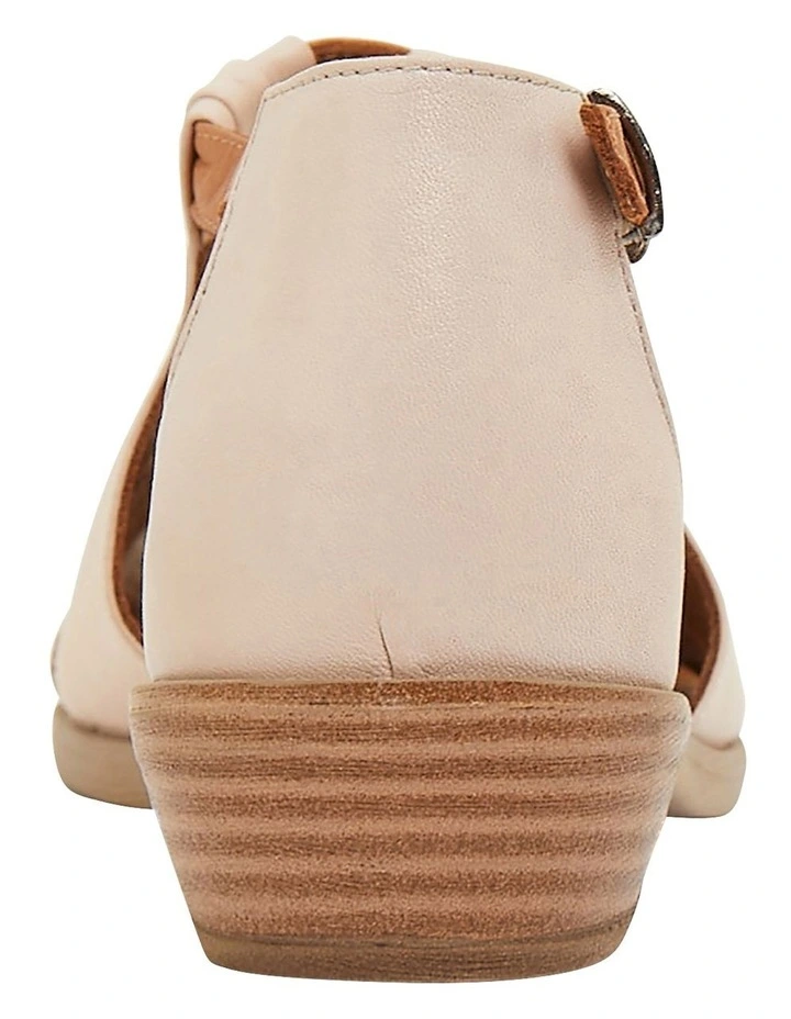 Hot Sale π Easy Steps Laguna Blush/Cognac Glove π©΄ Sandals π€© 5 Hot Sale π Easy Steps Laguna Blush/Cognac Glove π©΄ Sandals π€© - Image 3