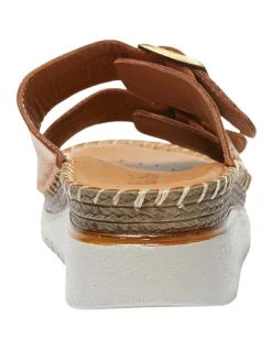 Best Sale 🔔 Wide Steps Hutch 🩴 Sandals In Tan Glove ✔️ -Sandals Thongs Online Shop unnamed file 3371