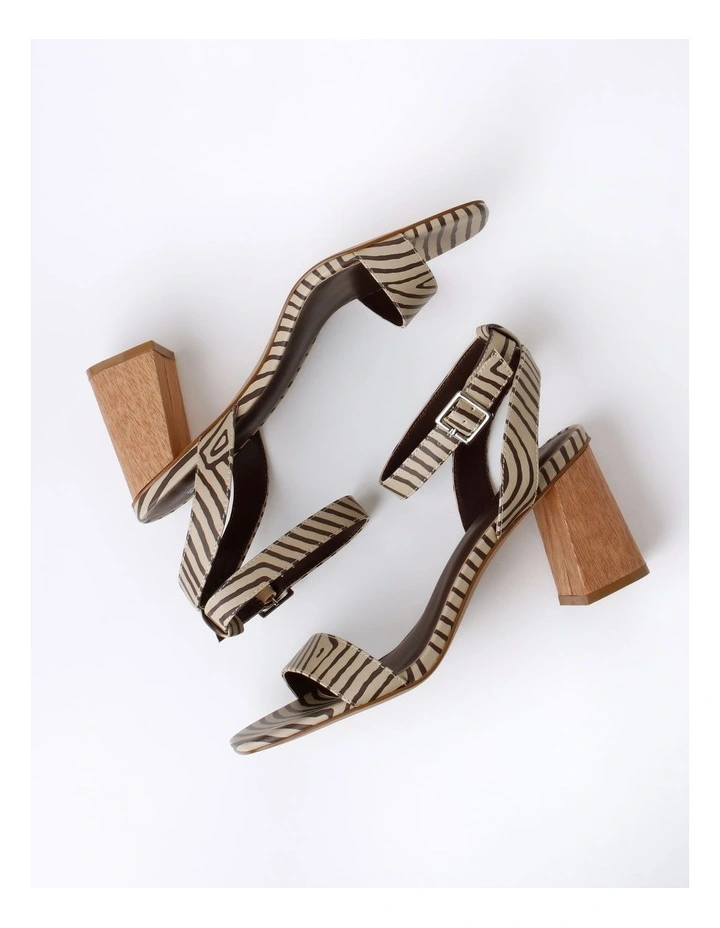 Budget π Art Series Walter Jangala Brown Noah π©΄ Sandal In Beige Print π 7 Budget π Art Series Walter Jangala Brown Noah π©΄ Sandal In Beige Print π - Image 5