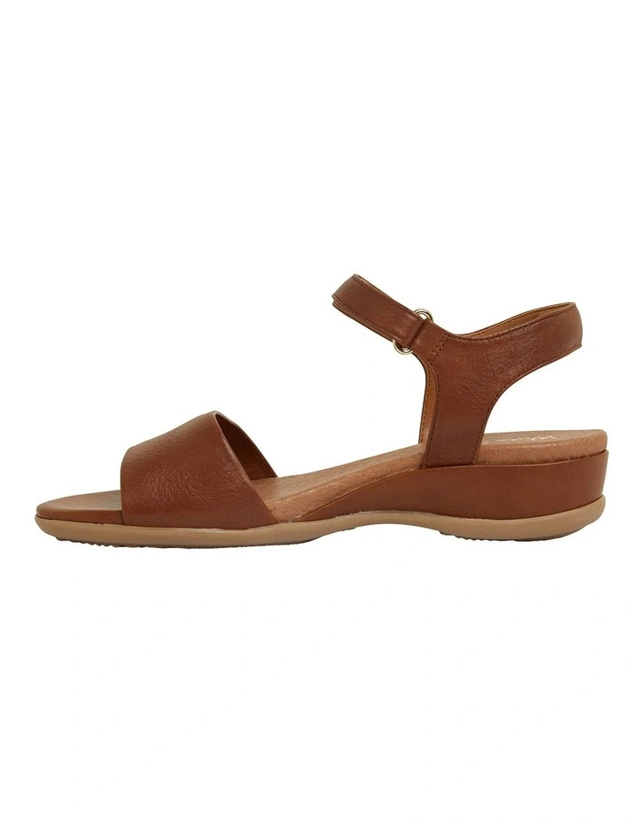 Deals β Wide Steps Camden Mid Brown Glove π©΄ Sandals β€οΈ 5 Deals β Wide Steps Camden Mid Brown Glove π©΄ Sandals β€οΈ - Image 3
