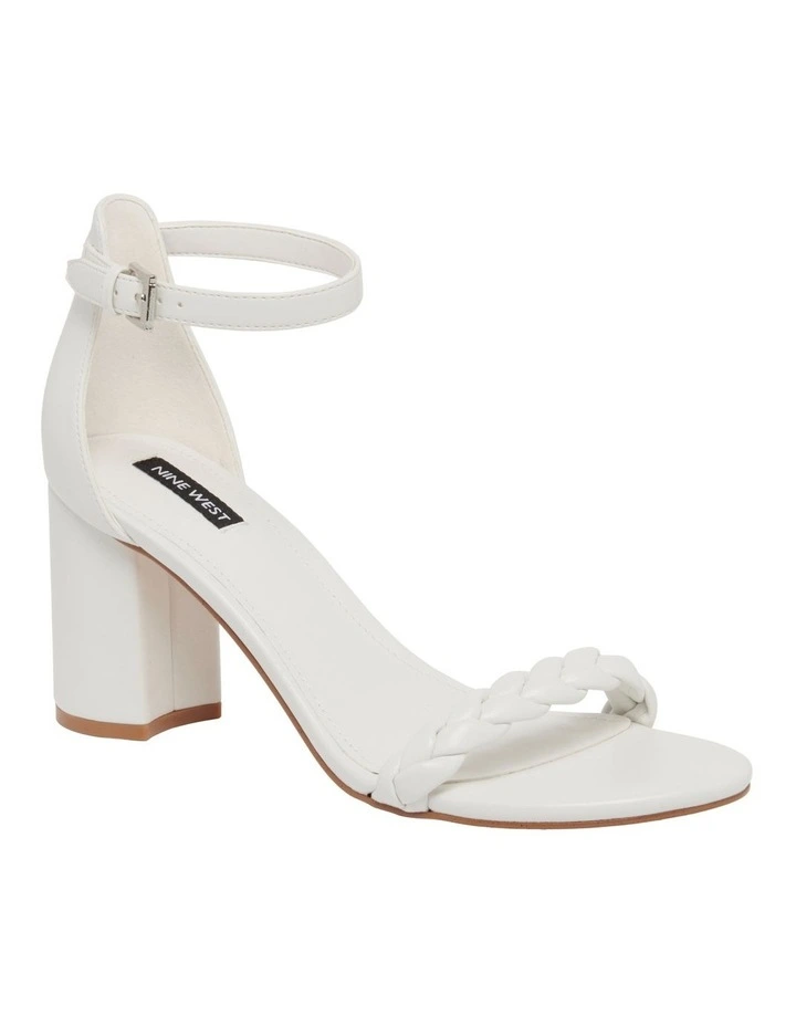 Outlet π Nine West Saria π©΄ Sandal In White β€οΈ 4 Outlet π Nine West Saria π©΄ Sandal In White β€οΈ - Image 2