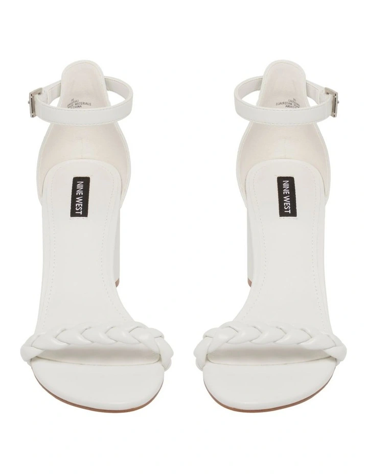 Outlet π Nine West Saria π©΄ Sandal In White β€οΈ 5 Outlet π Nine West Saria π©΄ Sandal In White β€οΈ - Image 3