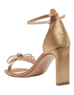Promo 😍 Pink Inc Honey 🩴 Sandals In Gold Satin ✨ -Sandals Thongs Online Shop unnamed file 5289