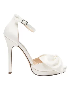 Best Pirce 💯 NINA Flosie 🩴 Sandals In Ivory Lustre Satin 👏