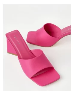 Brand new 😍 Tokito Prya 🩴 Sandal In Fuschia 👏 -Sandals Thongs Online Shop unnamed file 6387